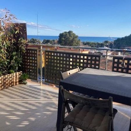 Apartamento Con Vistas Al Mar Castelldefels Eksteriør billede
