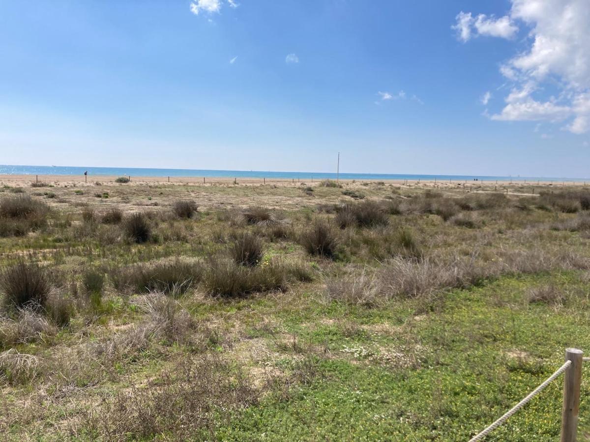 Apartamento Con Vistas Al Mar Castelldefels Eksteriør billede