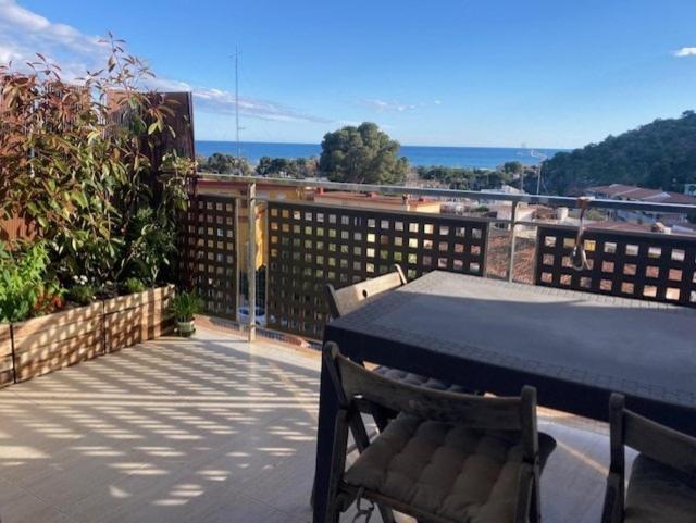 Apartamento Con Vistas Al Mar Castelldefels Eksteriør billede
